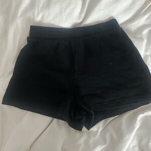 black zara shorts
